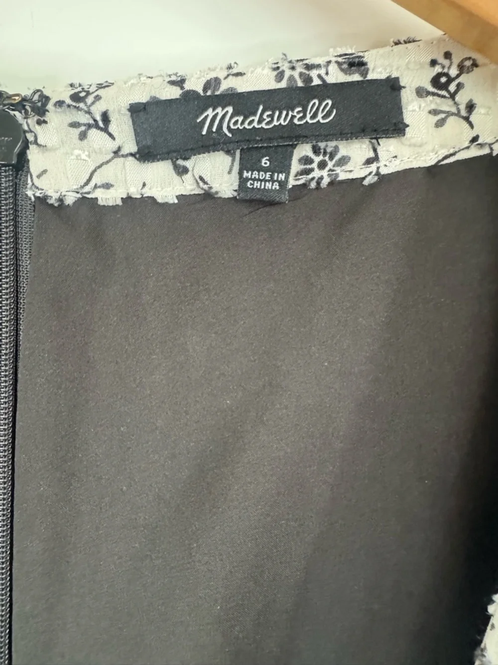 Madewell Black Floral Midi Dress Boho Cottagecore Flutter Sleeve Size 6 - Picture 4 of 10